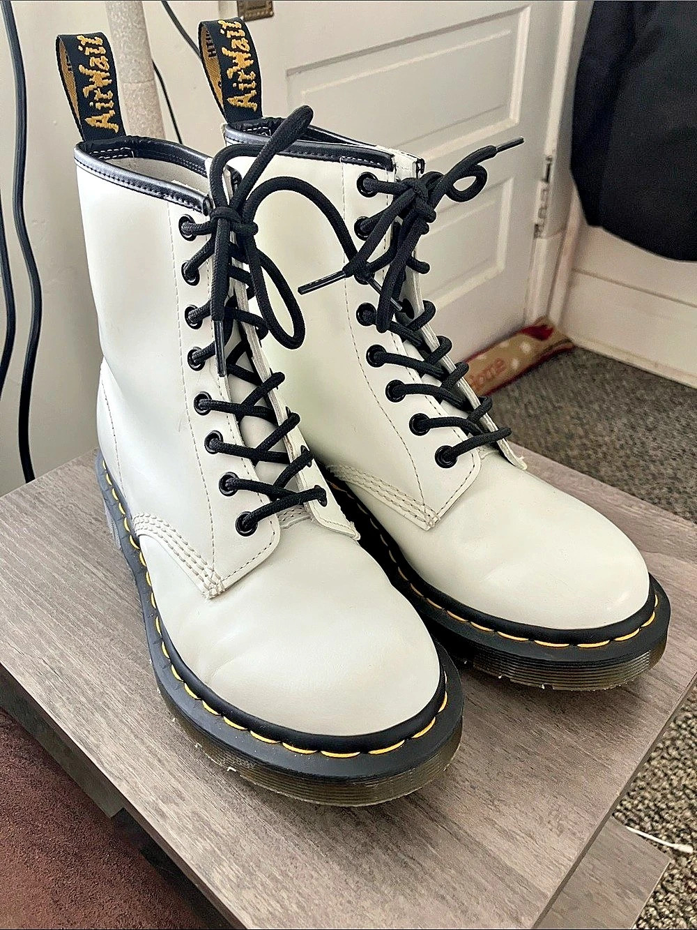 Dr. Martens 1460 Smooth Leather Boots US 7 Like New